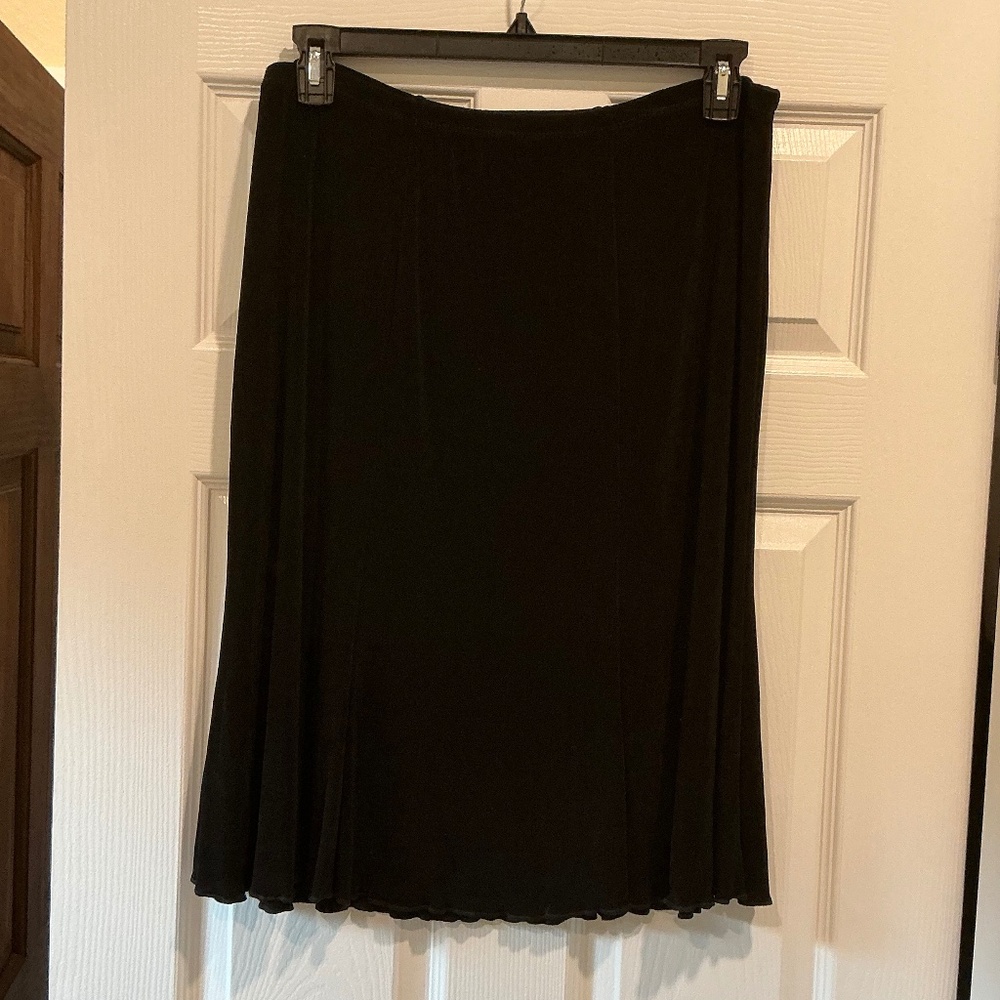 West End Black Knee Length Elastic Waist XL